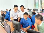 Đảng bộ xã Nghĩa Hồng phát động phong trào “Bình dân học vụ số”